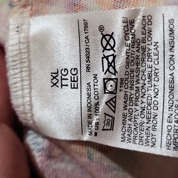 Old Navy Ladies XXL Floral T-Shirt - Picture 5 of 5